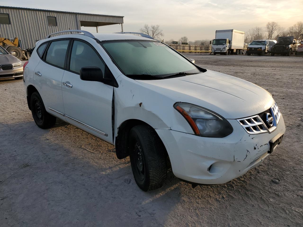2015 Nissan Rogue VIN JN8AS5MT6FW161480 Copart auction photo, side / front end damage thumbnail 4