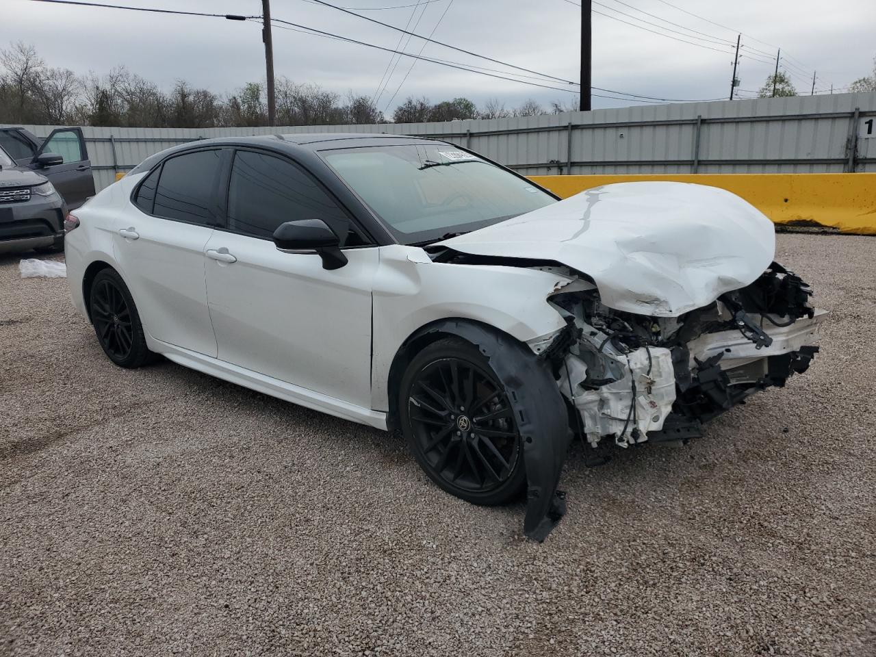 2021 Toyota Camry VIN 4T1KZ1AK9MU055562 Copart auction photo, front end / minor dent/scratches damage thumbnail 4