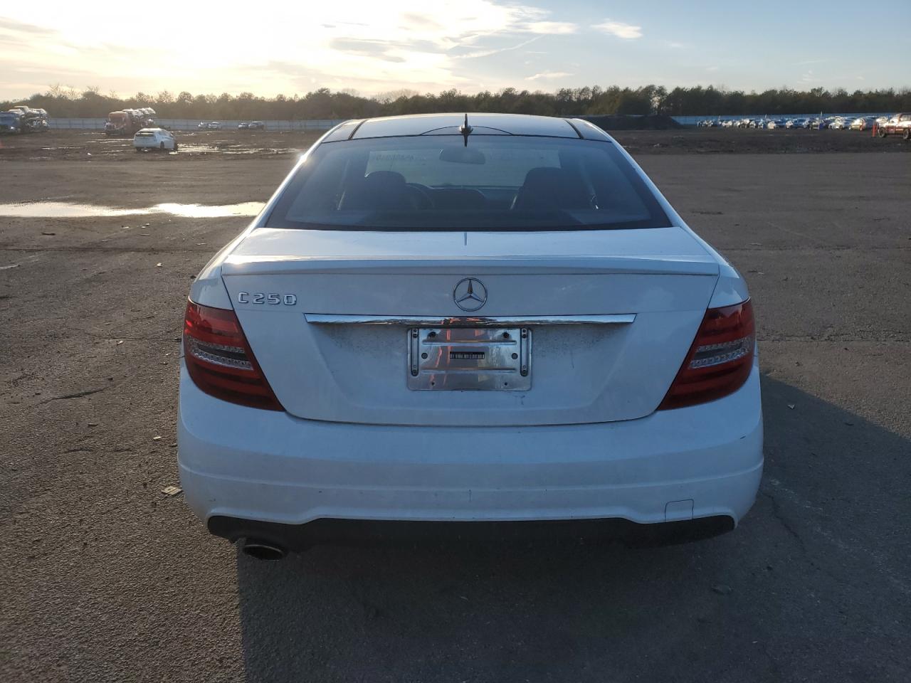 2014 Mercedes-Benz C-klasse VIN WDDGJ4HB1EG271744 Copart auction photo, front end / minor dent/scratches damage thumbnail 6