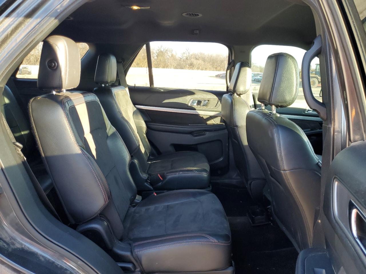 2018 Ford Explorer VIN 1FM5K7D88JGA03516 Copart auction photo, hail / minor dent/scratches damage thumbnail 11