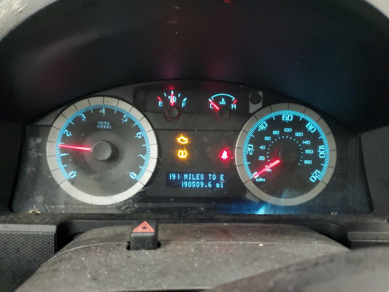 2008 Ford Escape VIN 1FMCU04178KE00525 Copart auction photo, front end / minor dent/scratches damage thumbnail 9
