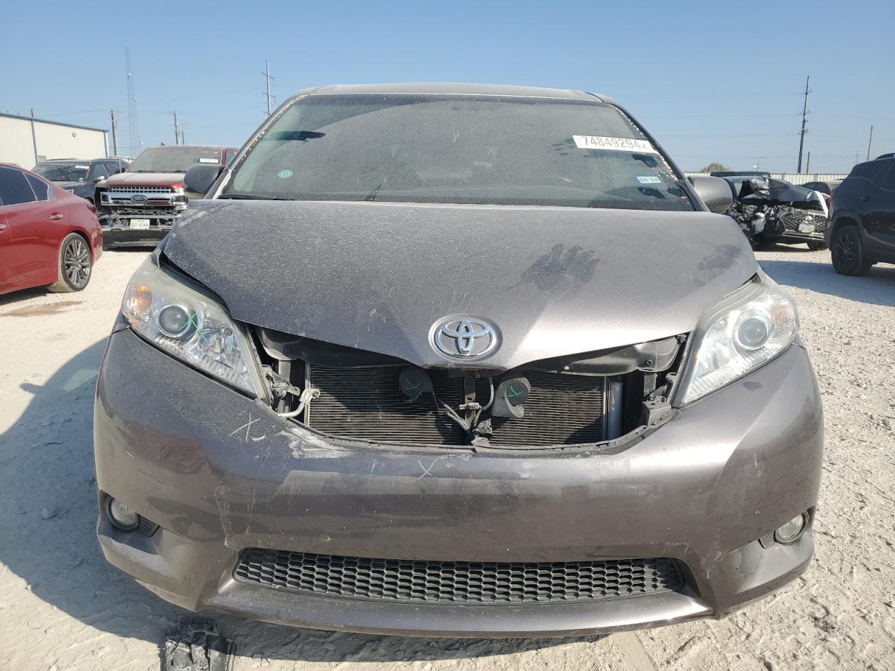 2016 Toyota Sienna VIN 5TDYK3DCXGS765999 Copart auction photo, all over damage thumbnail 5