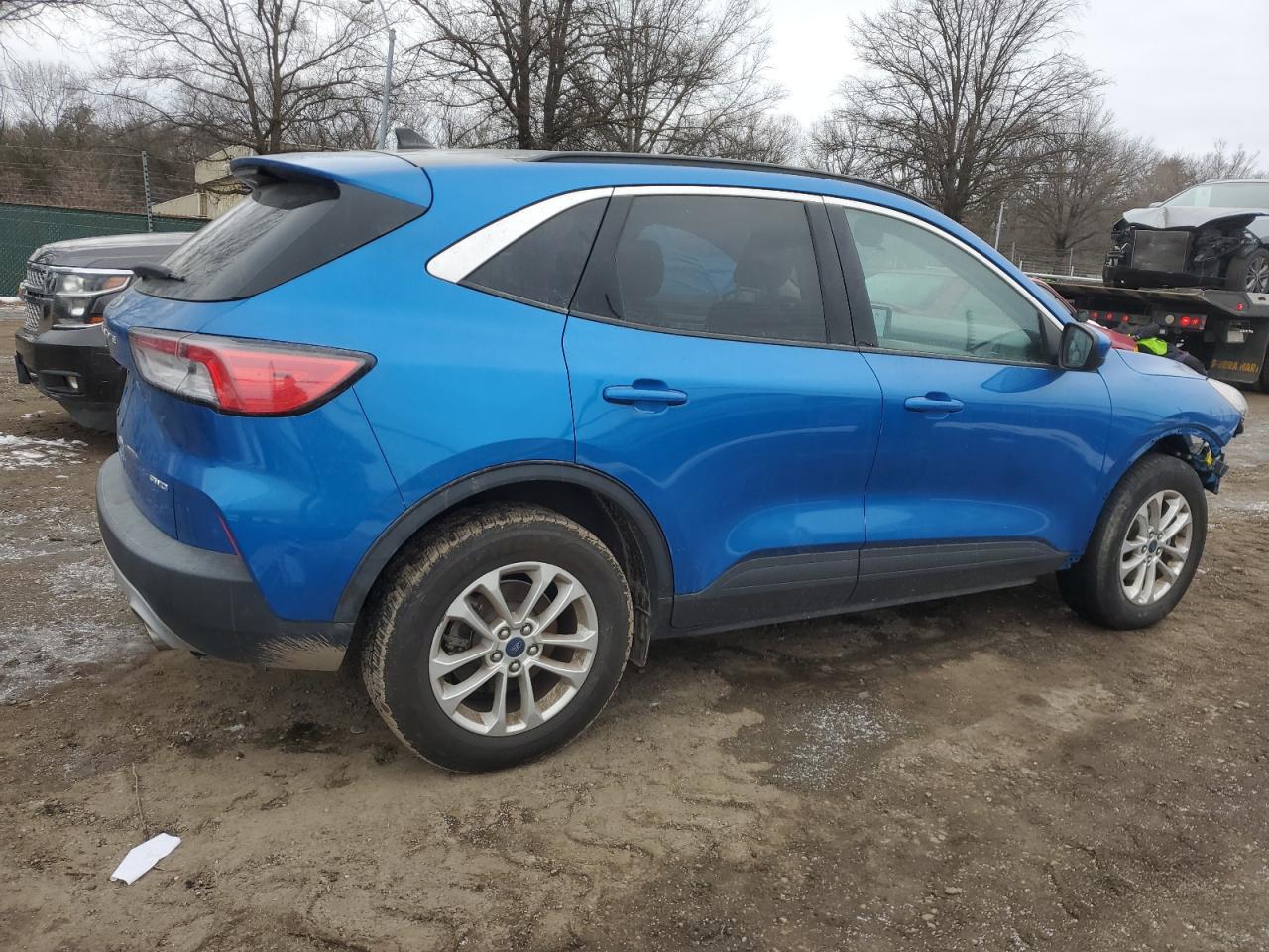 2020 Ford Escape VIN 1FMCU9G67LUC47864 Copart auction photo, front end / minor dent/scratches damage thumbnail 3