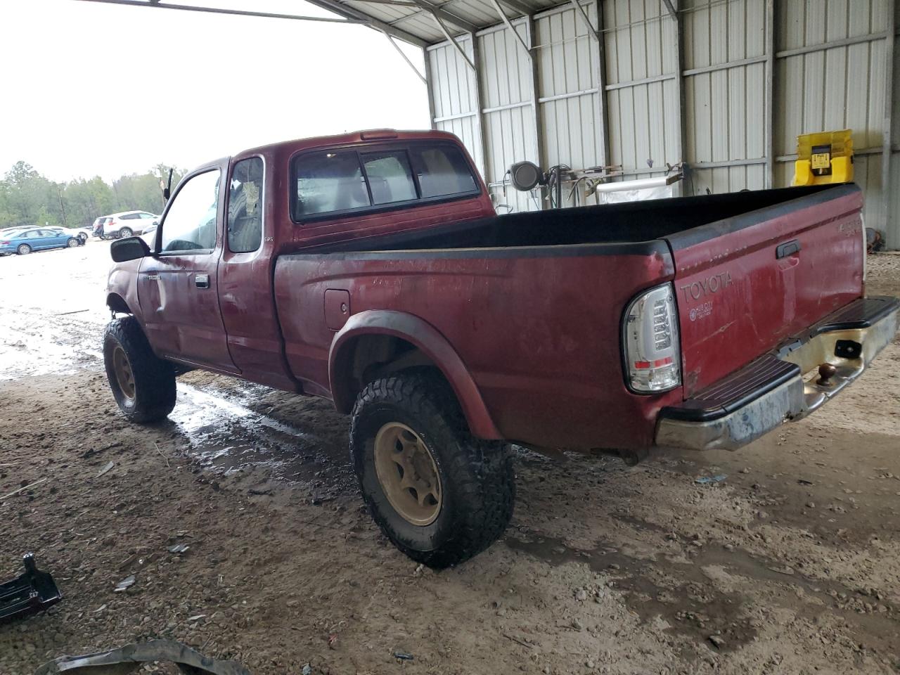 1998 Toyota Tacoma VIN 4TAWN72N8WZ050383 Copart auction photo, front end damage thumbnail 2