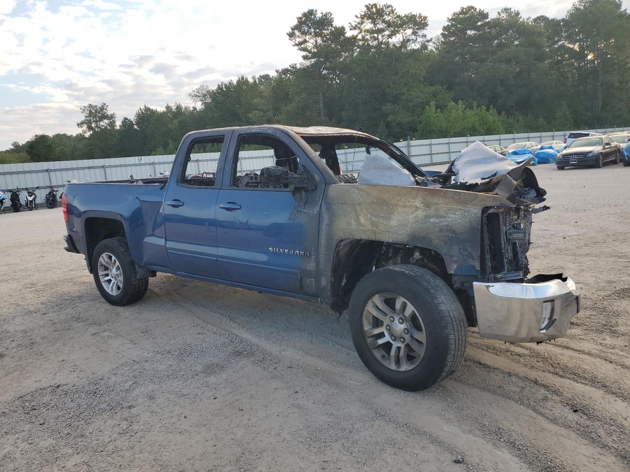 2019 Chevrolet Silverado VIN 2GCVKPEC3K1157041 Copart auction photo, burn damage thumbnail 4