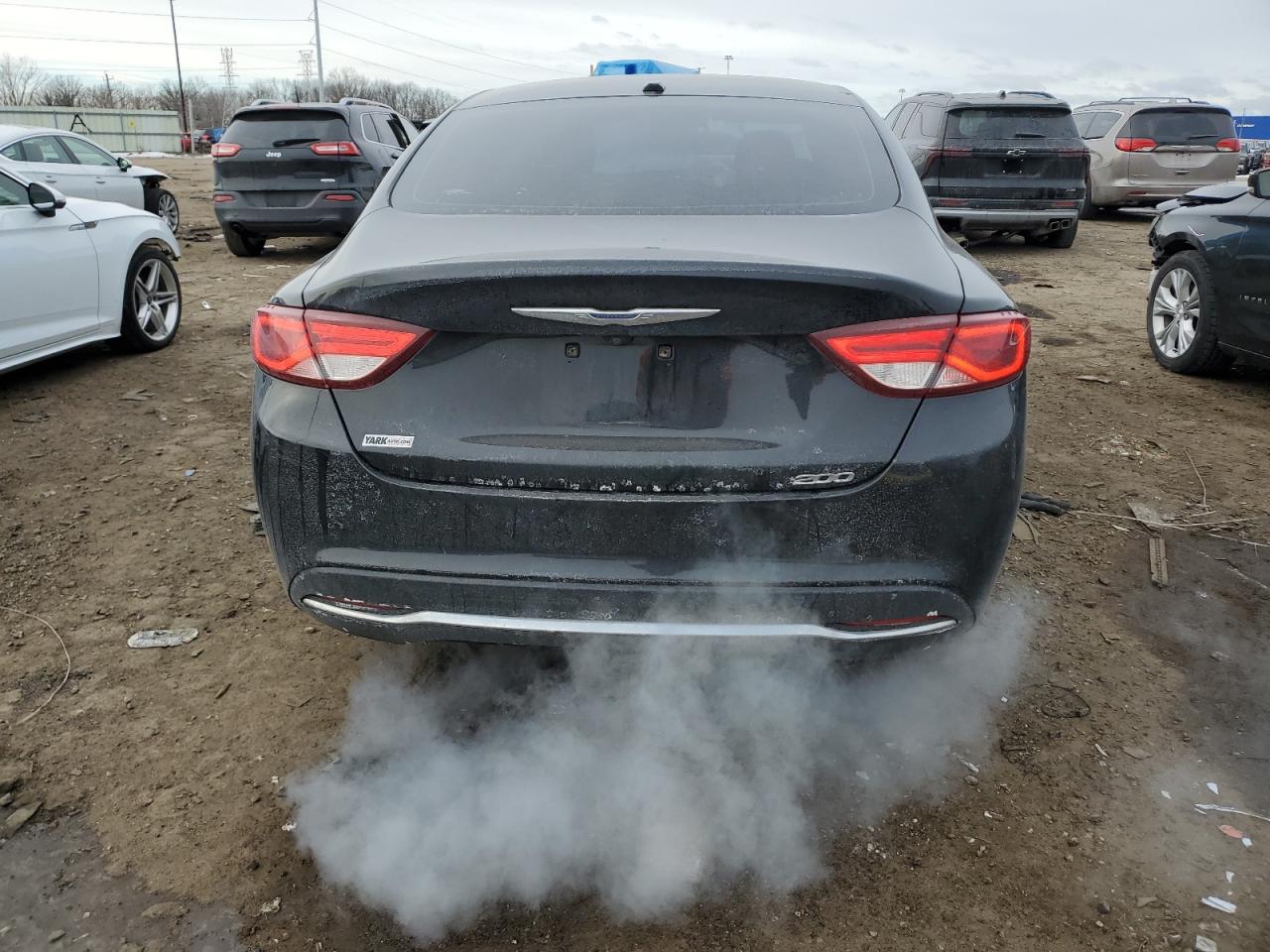 2015 Chrysler 200 VIN 1C3CCCAB0FN626928 Copart auction photo, front end / side damage thumbnail 6