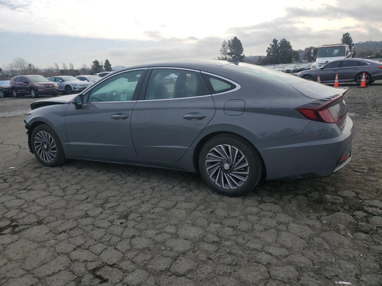 2022 Hyundai Sonata VIN KMHL34JJ2NA043349 Copart auction photo, front end / minor dent/scratches damage thumbnail 2