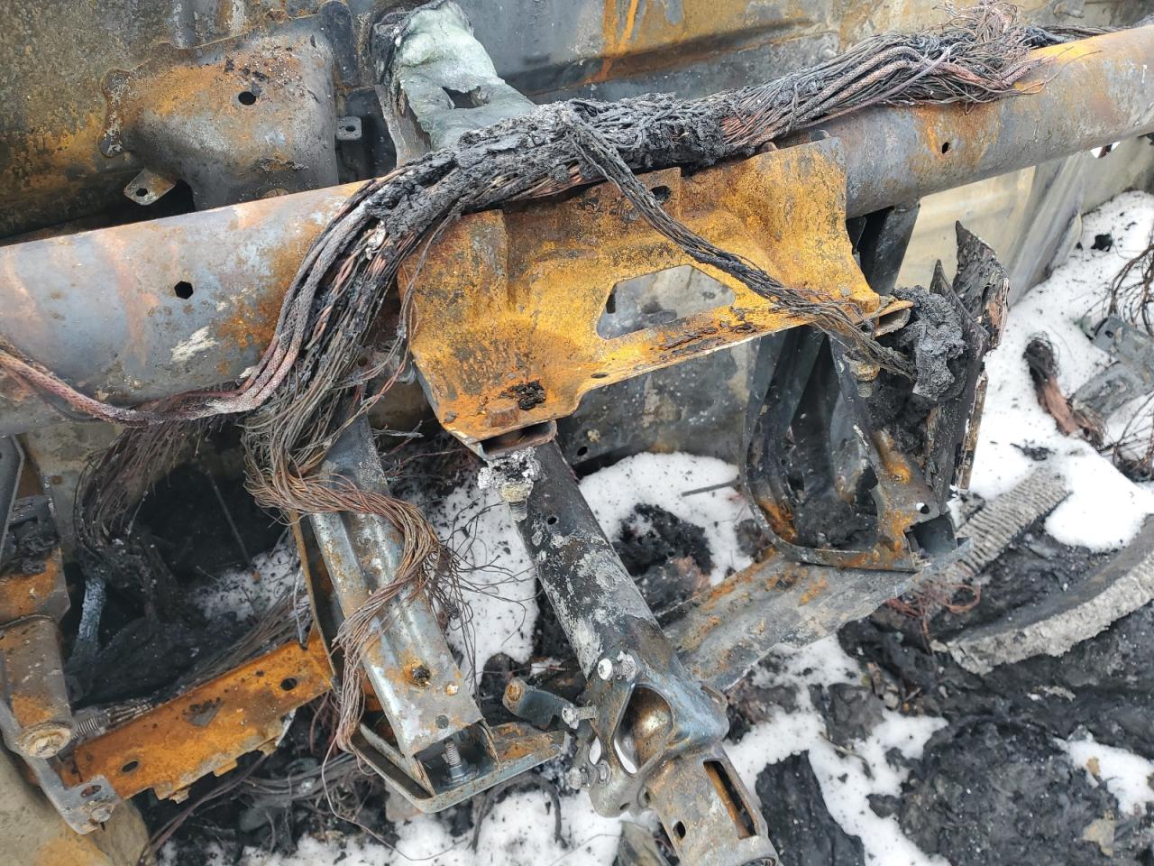 2019 Chevrolet Silverado VIN 3GCUYDED8KG248881 Copart auction photo, burn damage thumbnail 9