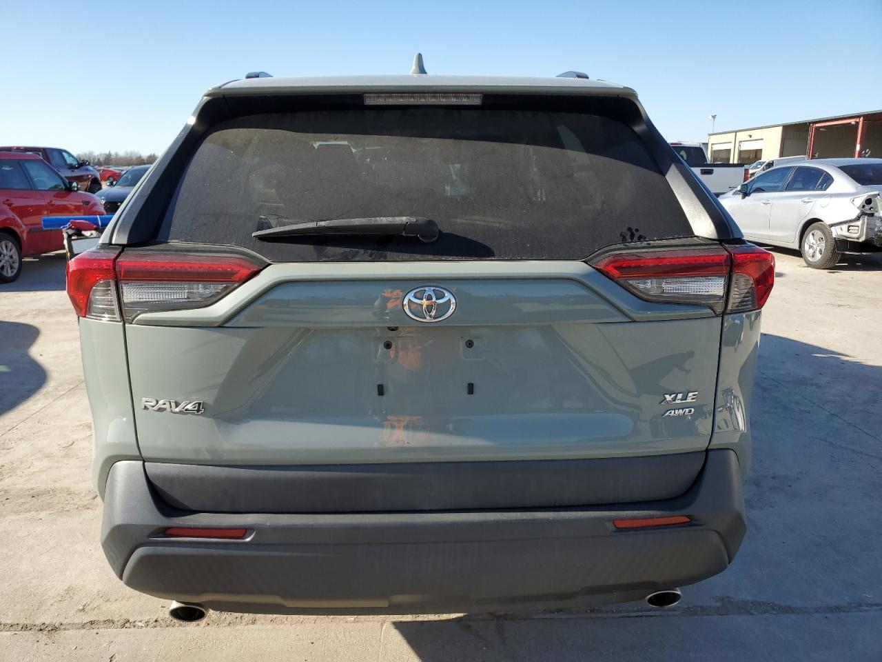 2019 Toyota RAV 4 VIN 2T3P1RFV9KW043818 Copart auction photo, front end / hail damage thumbnail 6
