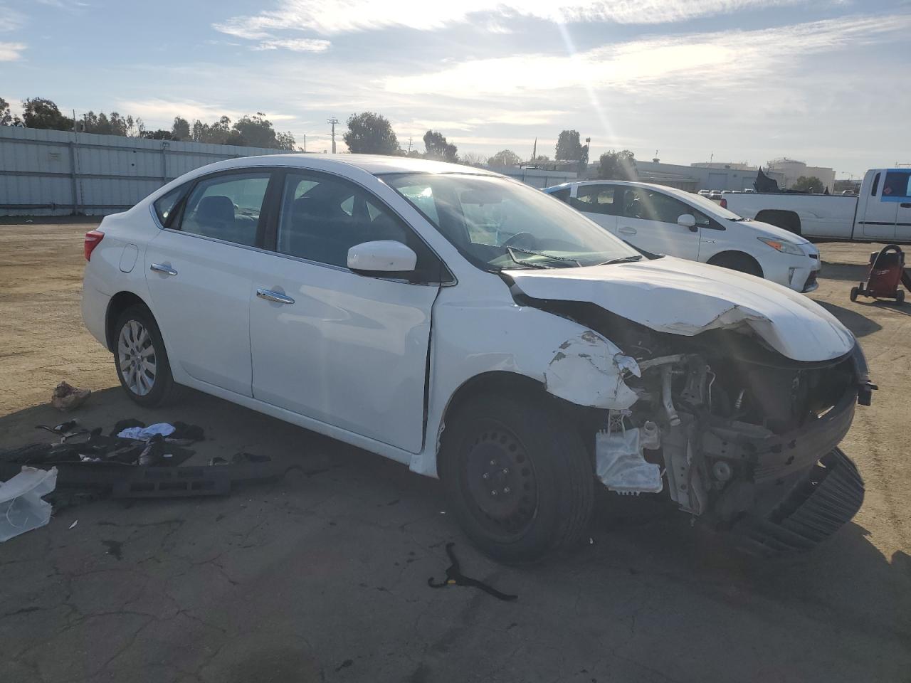 2017 Nissan Sentra VIN 3N1AB7AP1HY321424 Copart auction photo, front end damage thumbnail 4