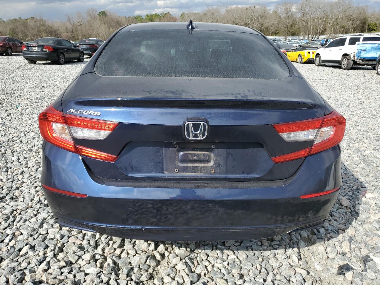 2018 Honda Accord VIN 1HGCV1F17JA096419 Copart auction photo, side / front end damage thumbnail 6