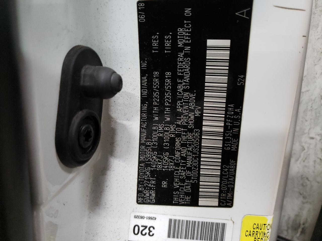 2018 Toyota Sienna VIN 5TDDZ3DC1JS205063 Copart auction photo, front end / minor dent/scratches damage thumbnail 14