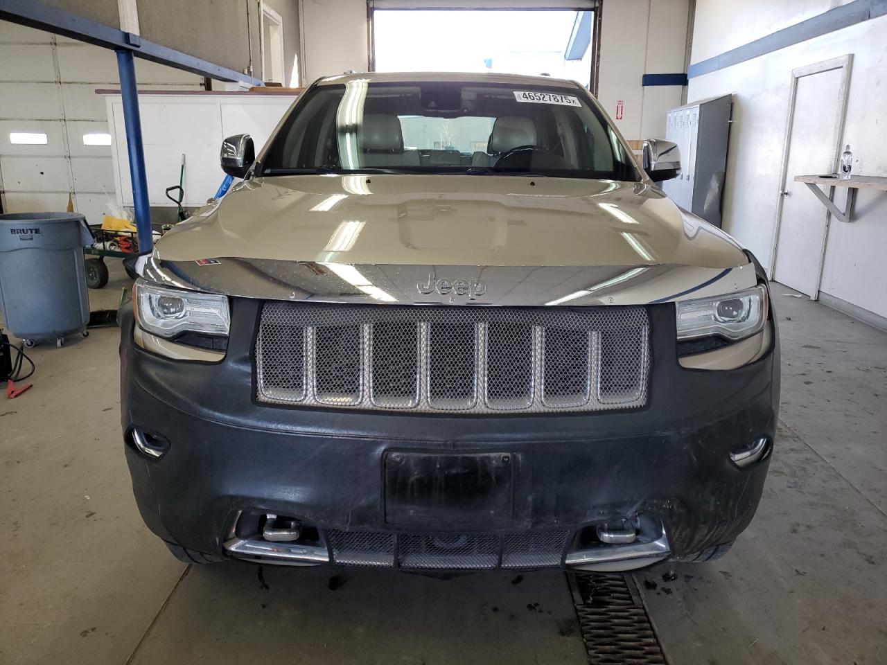 2015 Jeep Grand Cherokee VIN 1C4RJFCG7FC673181 Copart auction photo, front end / side damage thumbnail 5