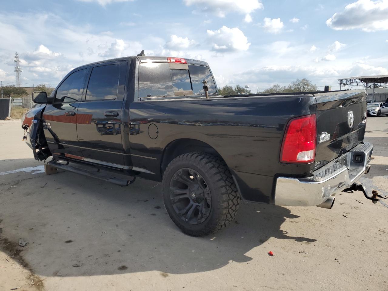 2019 RAM 1500 VIN 1C6RR7TT4KS695769 Copart auction photo, front end / side damage thumbnail 2