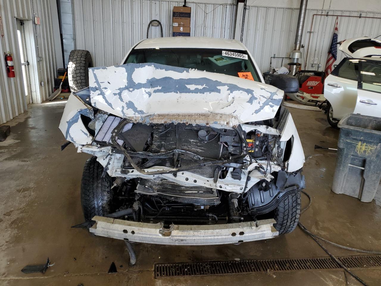 2010 Toyota Tundra VIN 5TFUW5F1XAX105747 Copart auction photo, front end damage thumbnail 5