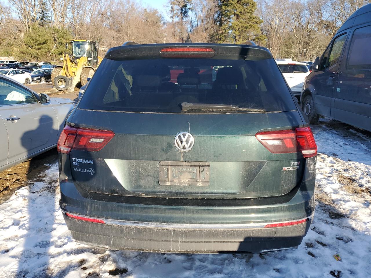 2018 Volkswagen Tiguan VIN 3VV2B7AX0JM102311 Copart auction photo, front end damage thumbnail 6