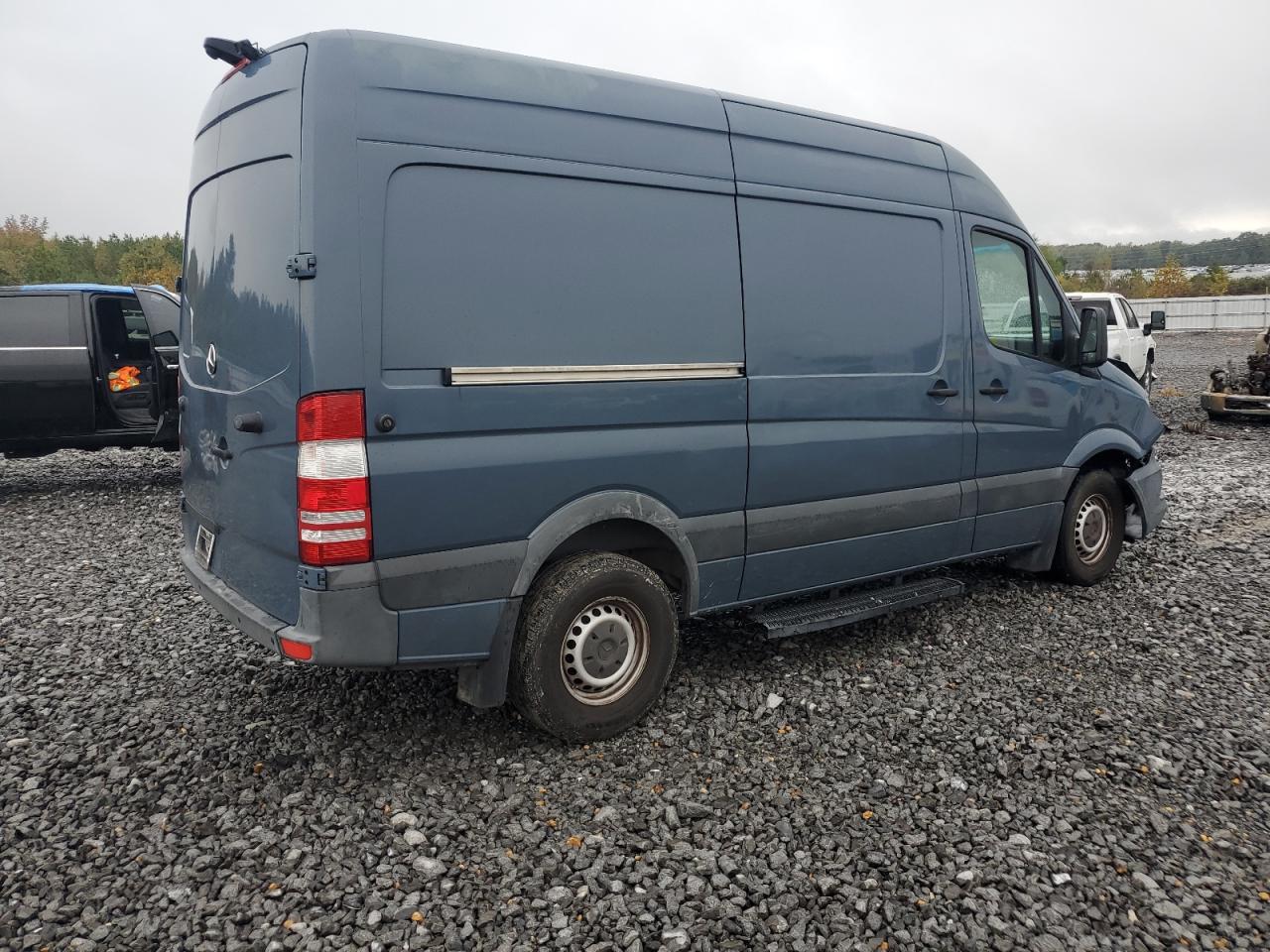 2018 Mercedes-Benz Sprinter VIN WD3PE7CD1JP635545 Copart auction photo, front end damage thumbnail 3