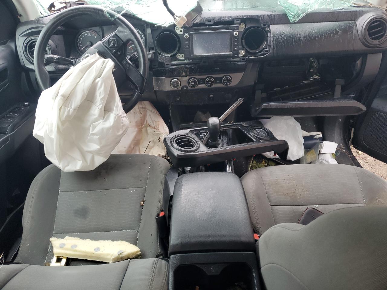 2018 Toyota Tacoma VIN 3TMCZ5AN8JM135154 Copart auction photo, all over damage thumbnail 8