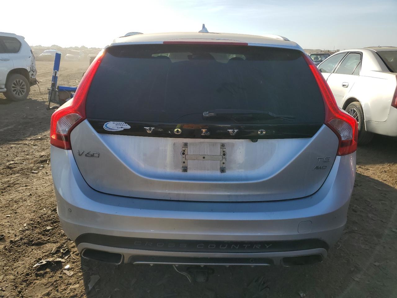 2015 Volvo V60 VIN YV4612HK0F1001108 Copart auction photo, front end / stripped damage thumbnail 6