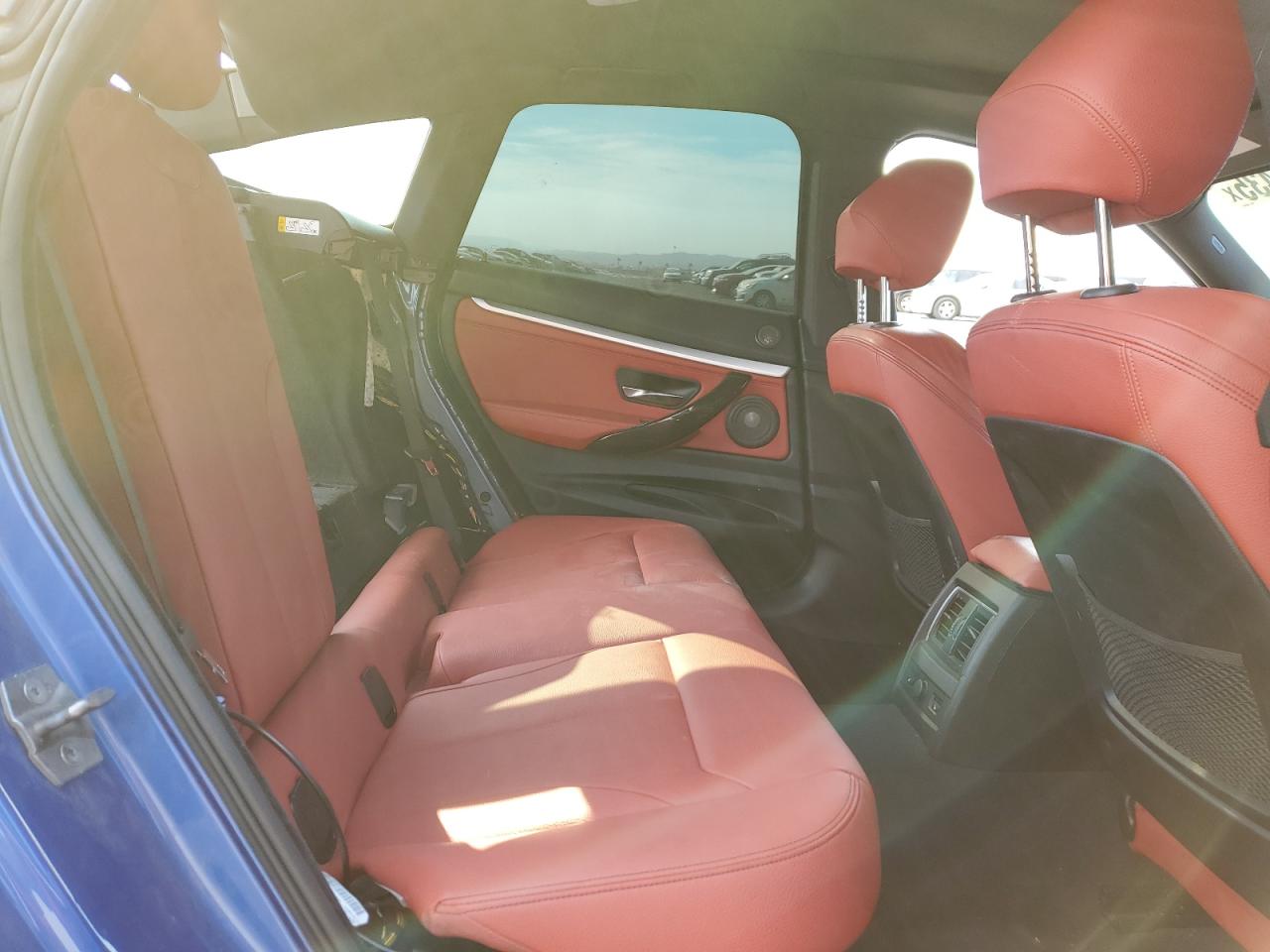 2017 BMW 3er VIN WBA8Y3C34HG450964 Copart auction photo, all over damage thumbnail 10