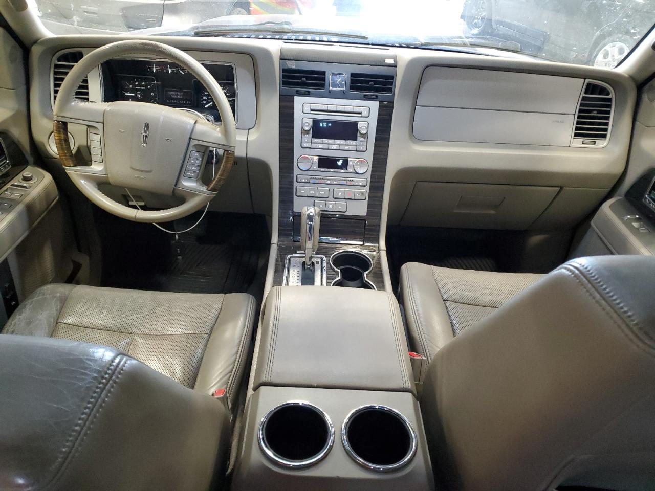 2010 Lincoln Navigator VIN 5LMJJ2J50AEJ05769 Copart auction photo, front end damage thumbnail 8