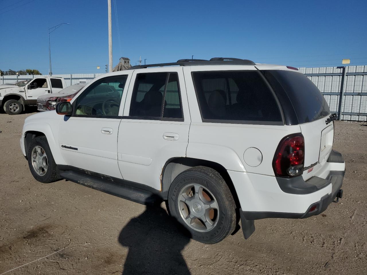 2004 Chevrolet TrailBlazer VIN 1GNDT13S542313641 Copart auction photo, front end damage thumbnail 2