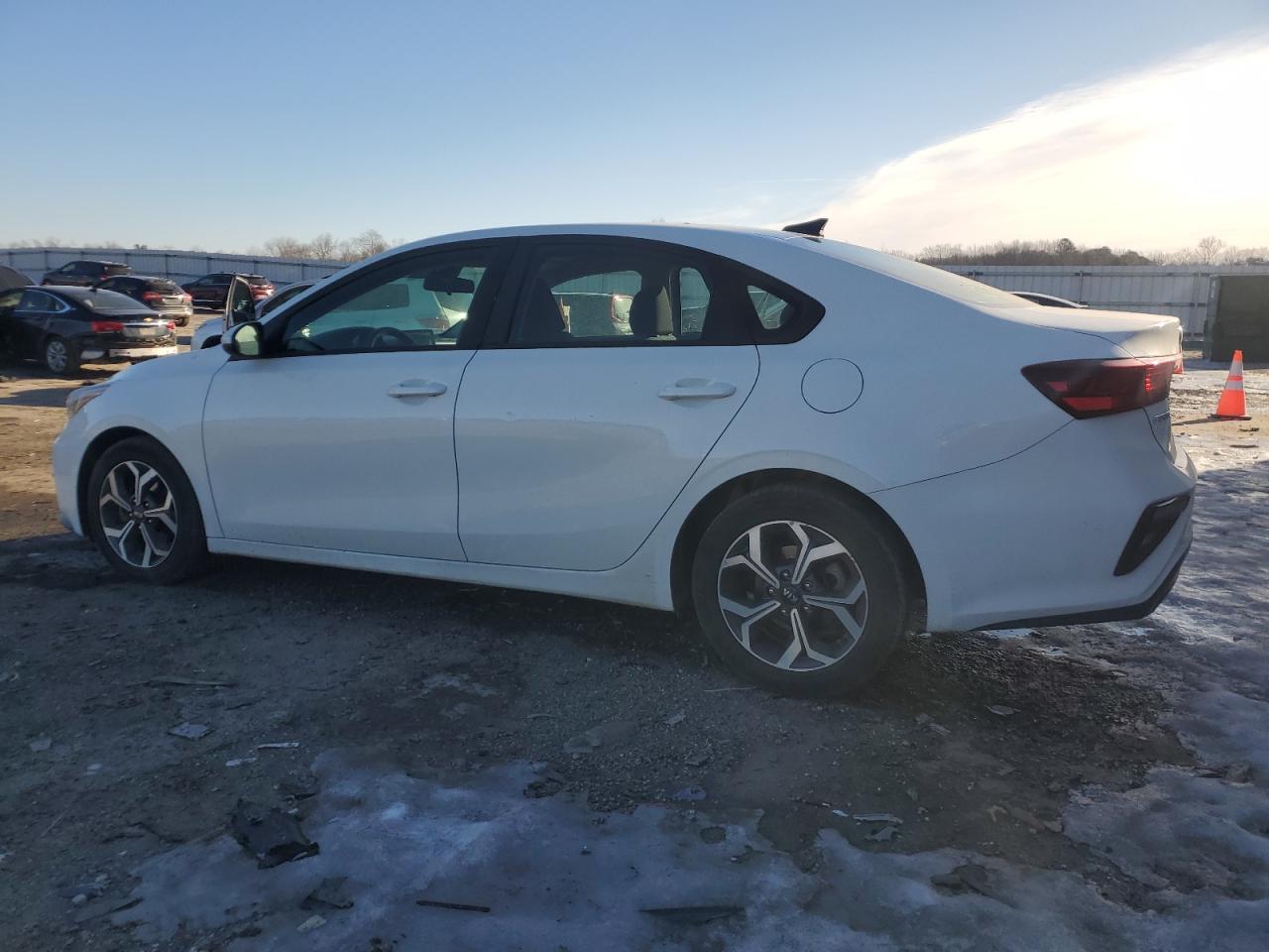2019 KIA Forte VIN 3KPF24AD5KE033664 Copart auction photo, rear end / side damage thumbnail 2