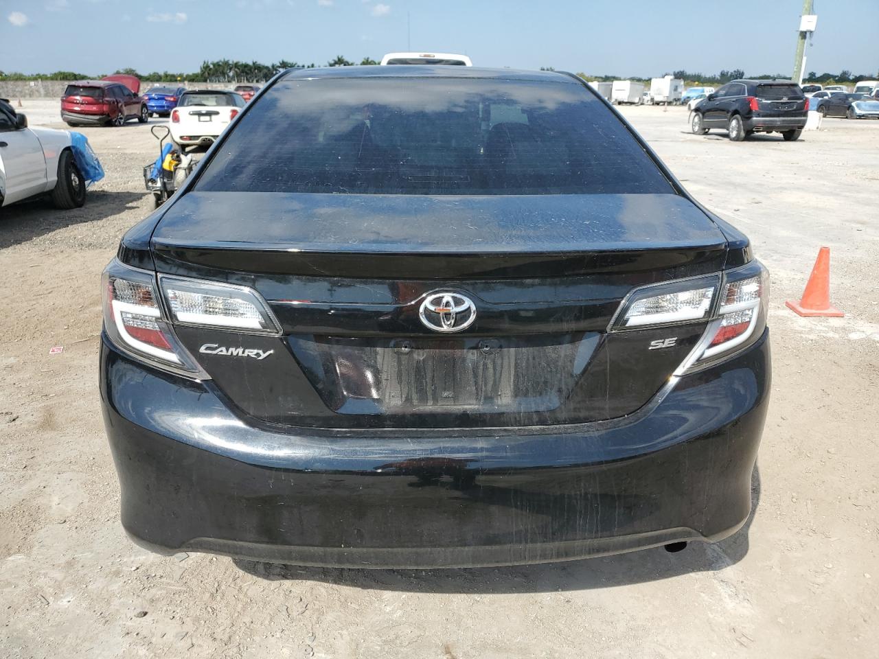 2014 Toyota Camry VIN 4T4BF1FK5ER359089 Copart auction photo, front end / minor dent/scratches damage thumbnail 6