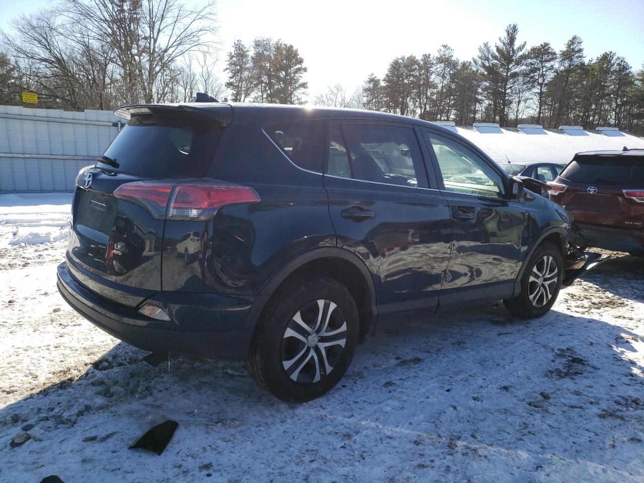 2018 Toyota RAV 4 VIN JTMBFREV7JJ738969 Copart auction photo, front end / minor dent/scratches damage thumbnail 3