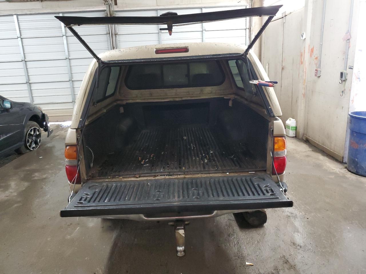 2002 Toyota Tacoma VIN 5TEGN92N02Z077628 Copart auction photo, rear end / minor dent/scratches damage thumbnail 6