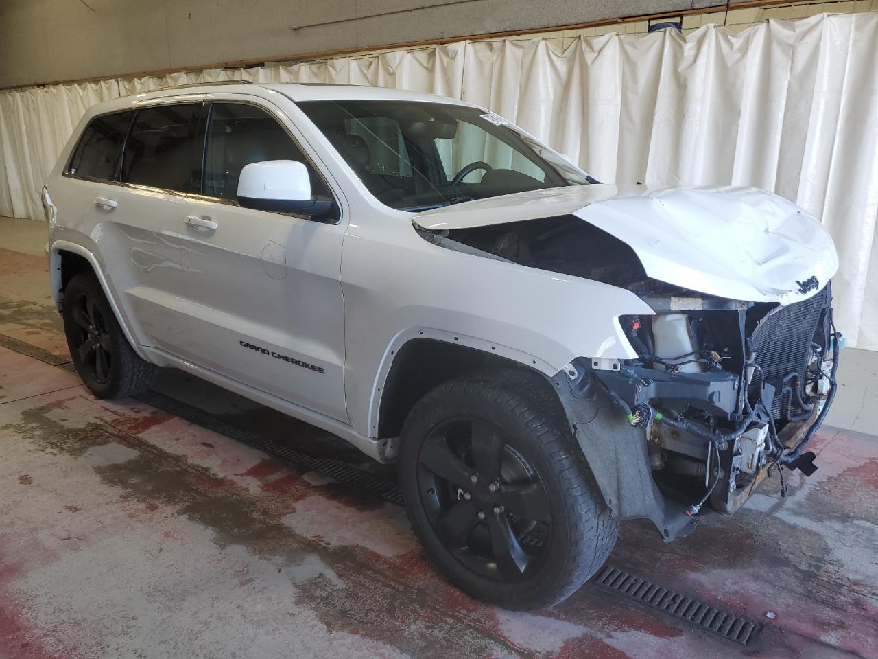 2015 Jeep Grand Cherokee VIN 1C4RJFAG9FC206668 Copart auction photo, front end damage thumbnail 4
