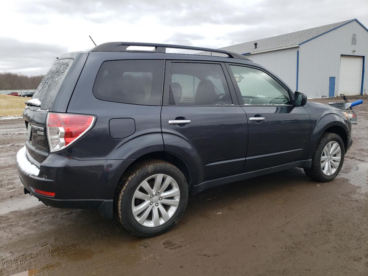 2013 Subaru Forester VIN JF2SHAECXDH423364 Copart auction photo, mechanical / minor dent/scratches damage thumbnail 3