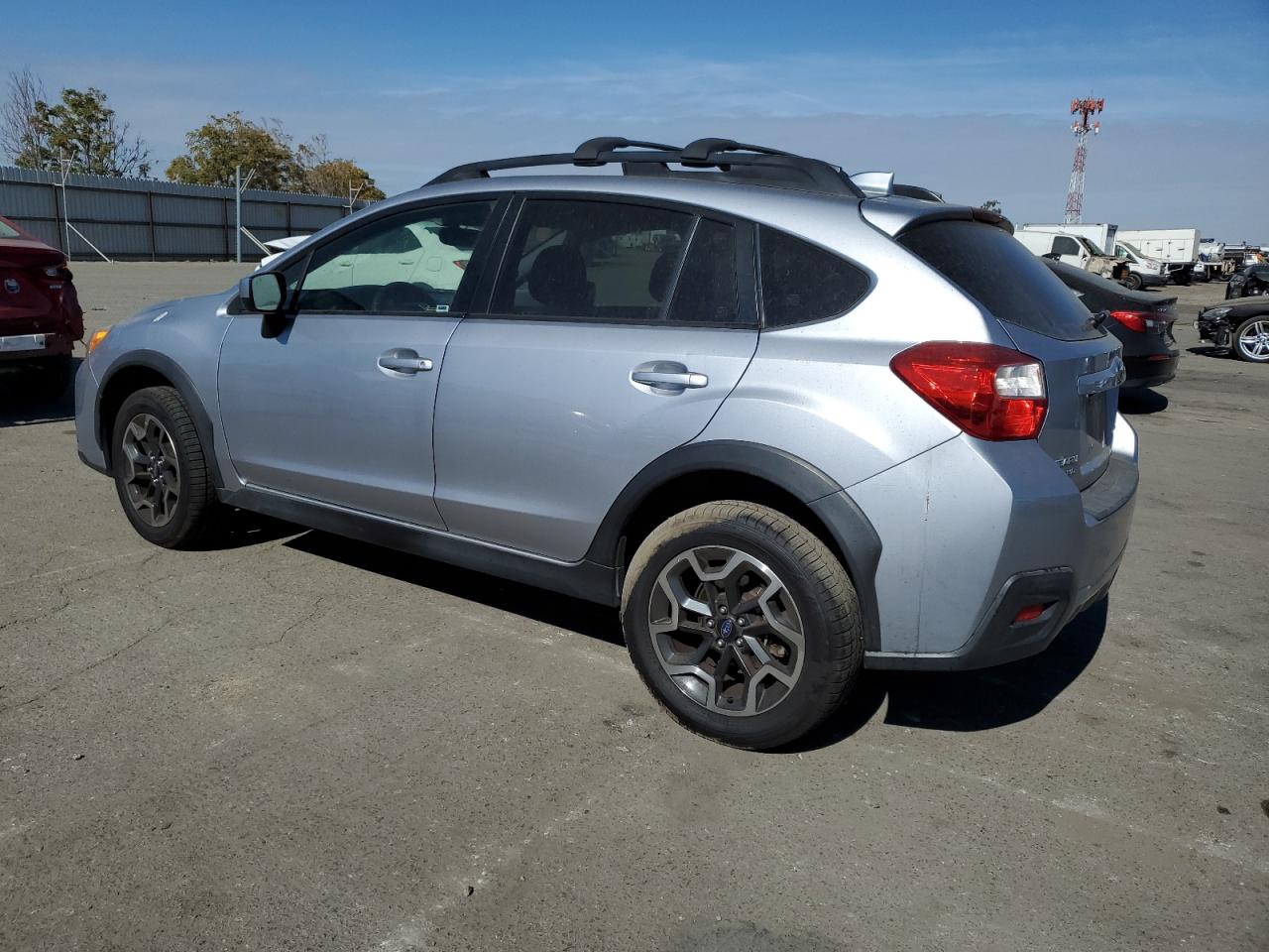2017 Subaru XV VIN JF2GPADC5H8225811 Copart auction photo, front end / side damage thumbnail 2