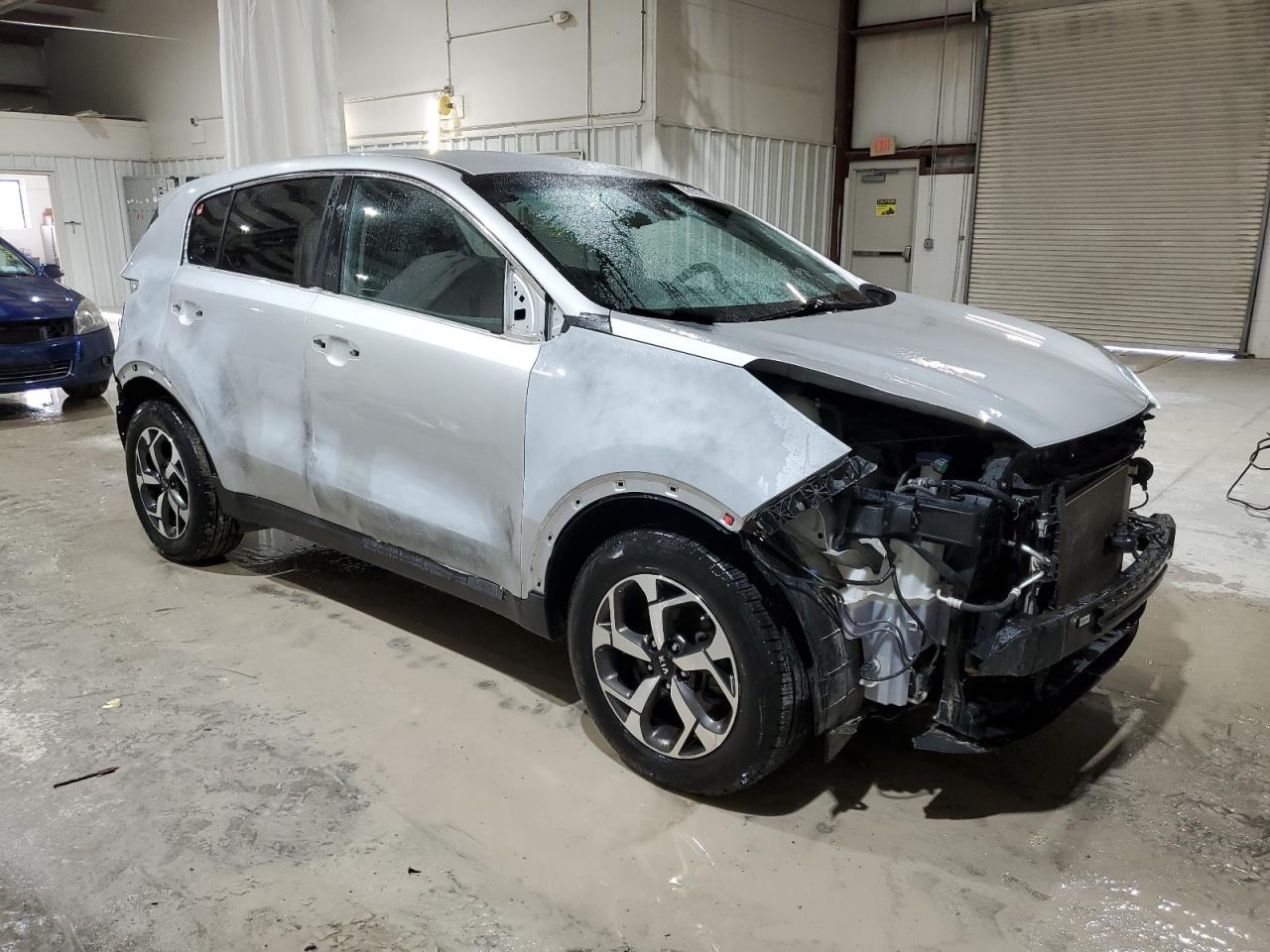 2020 KIA Sportage VIN KNDPM3AC0L7647572 Copart auction photo, vandalism / front end damage thumbnail 4
