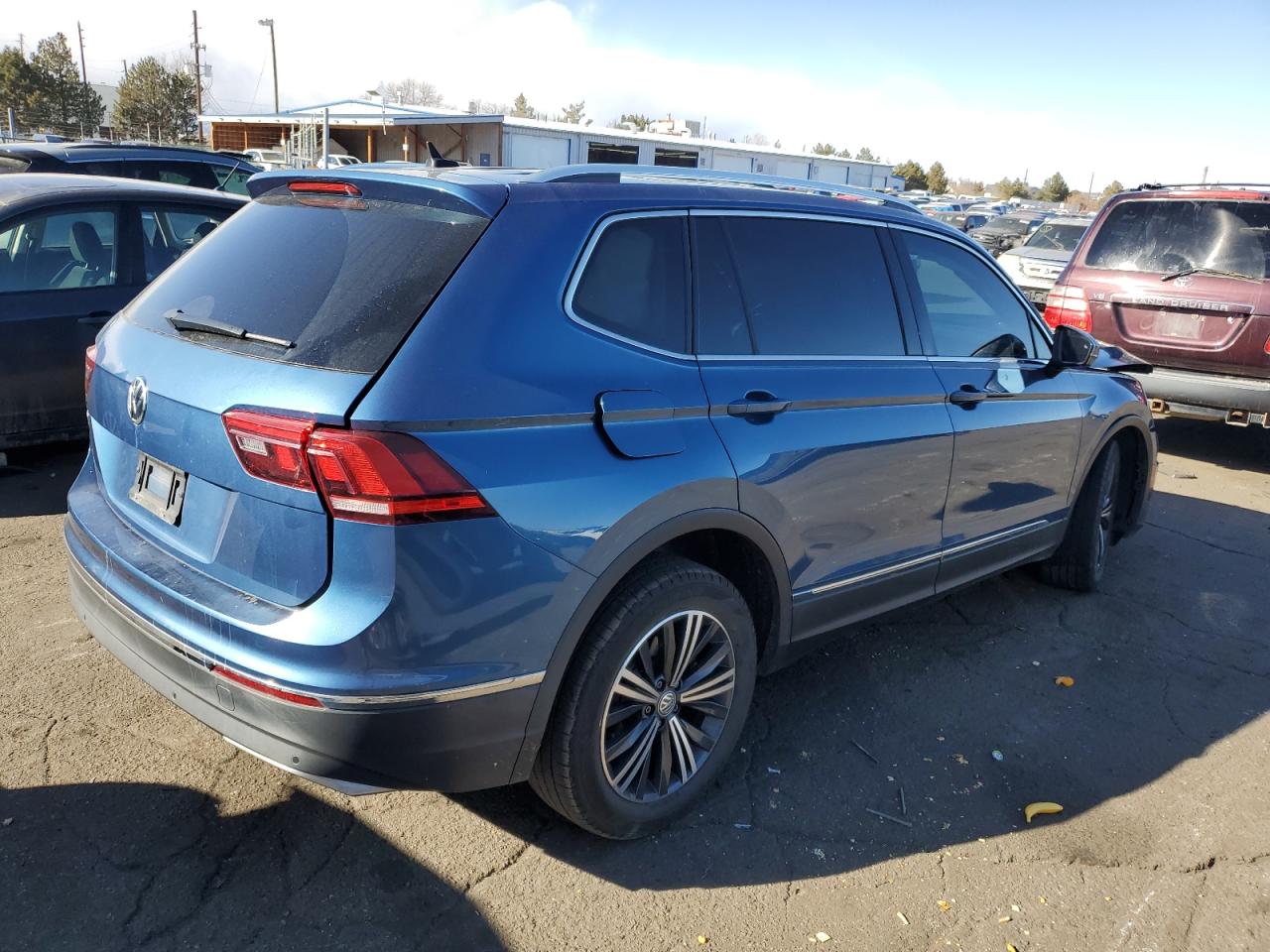2019 Volkswagen Tiguan VIN 3VV3B7AX1KM040505 Copart auction photo, front end / rear end damage thumbnail 3