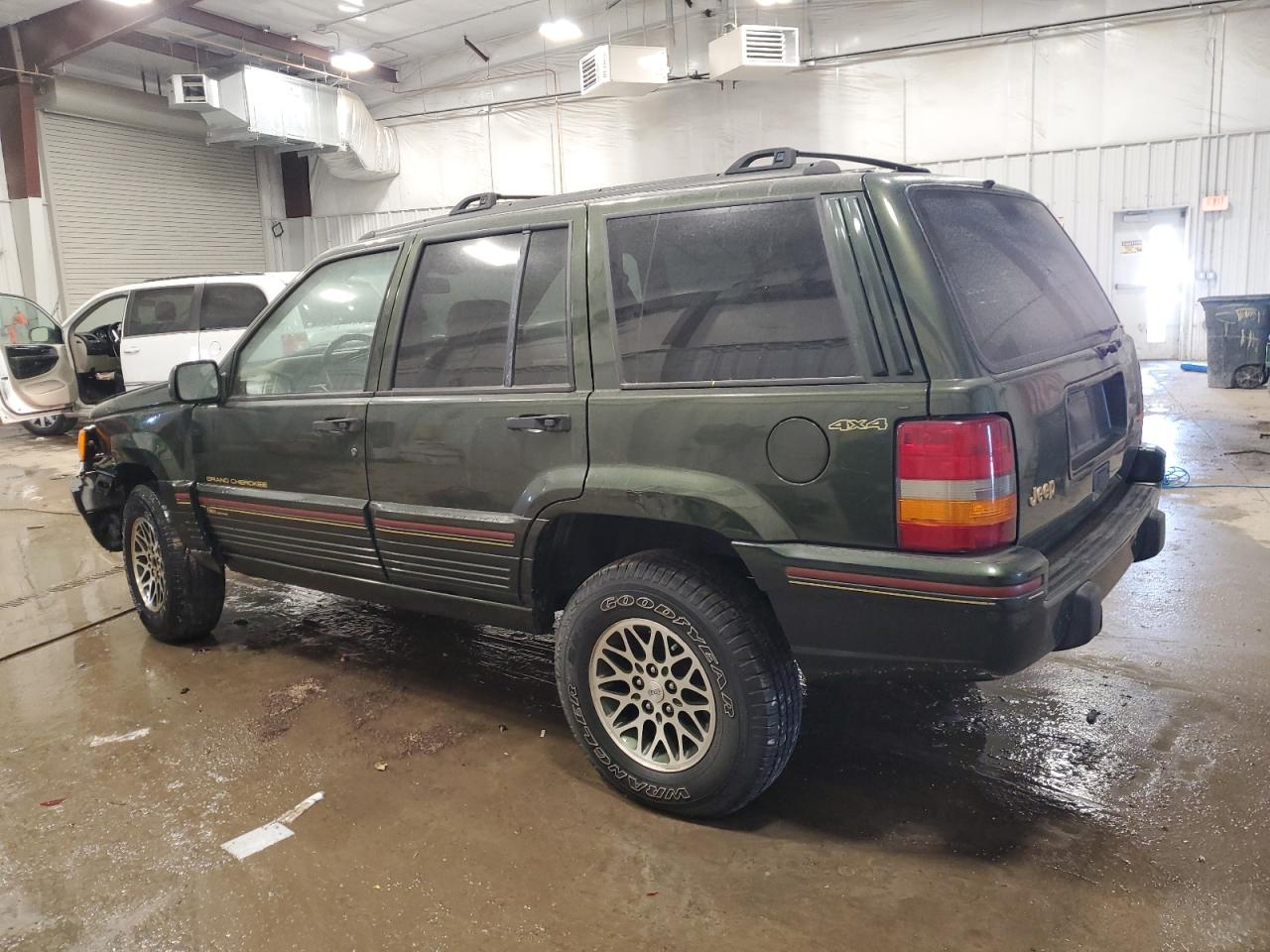 1995 Jeep Grand Cherokee VIN 1J4GZ78S9SC547492 Copart auction photo, front end damage thumbnail 2
