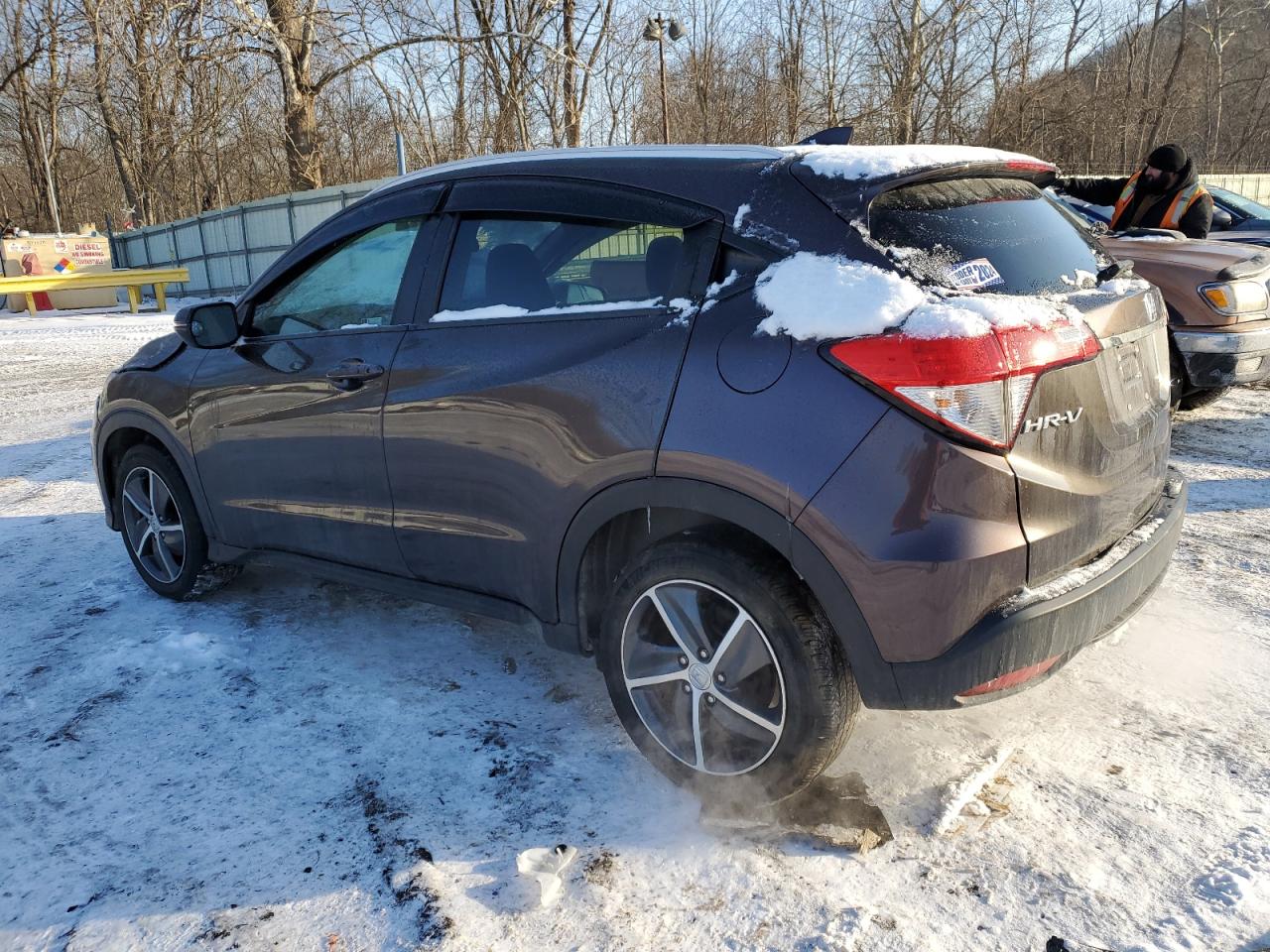 2021 Honda HR-V VIN 3CZRU6H56MM748523 Copart auction photo, front end damage thumbnail 2