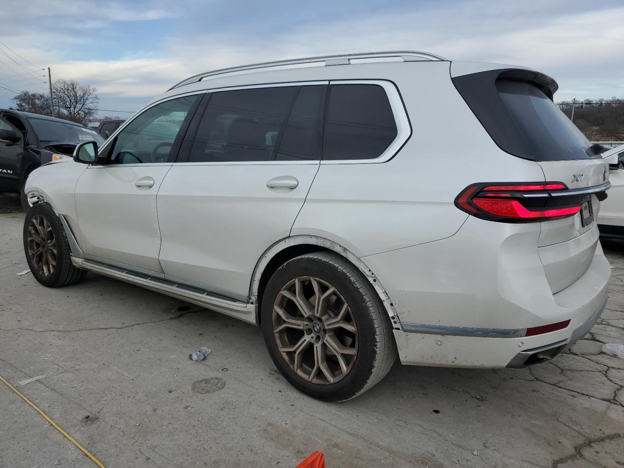 2024 BMW X7 VIN 5UX23EM05R9U79787 Copart auction photo, front end / side damage thumbnail 2