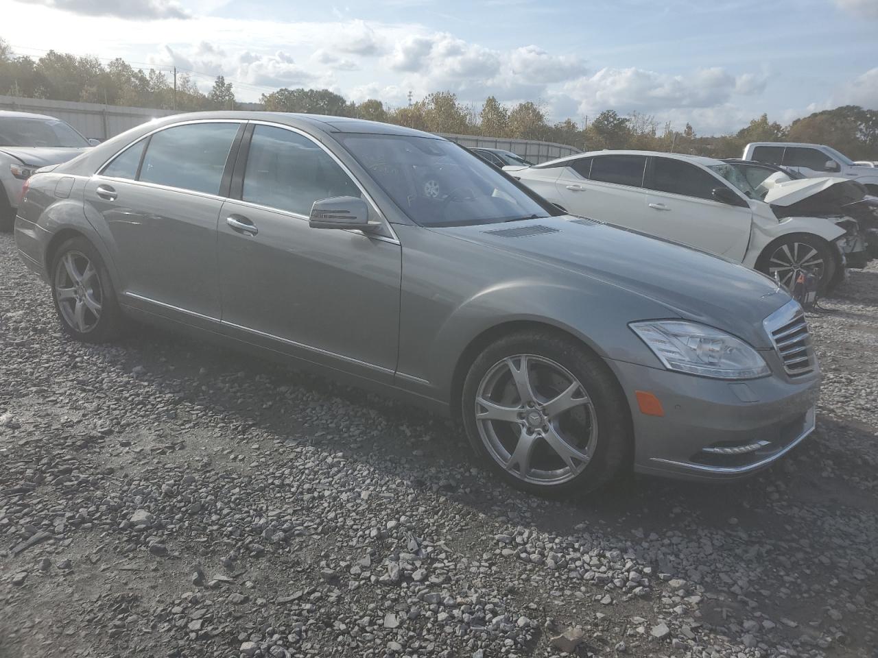 2013 Mercedes-Benz S-klasse VIN WDDNG7DB1DA500440 Copart auction photo, front end damage thumbnail 4