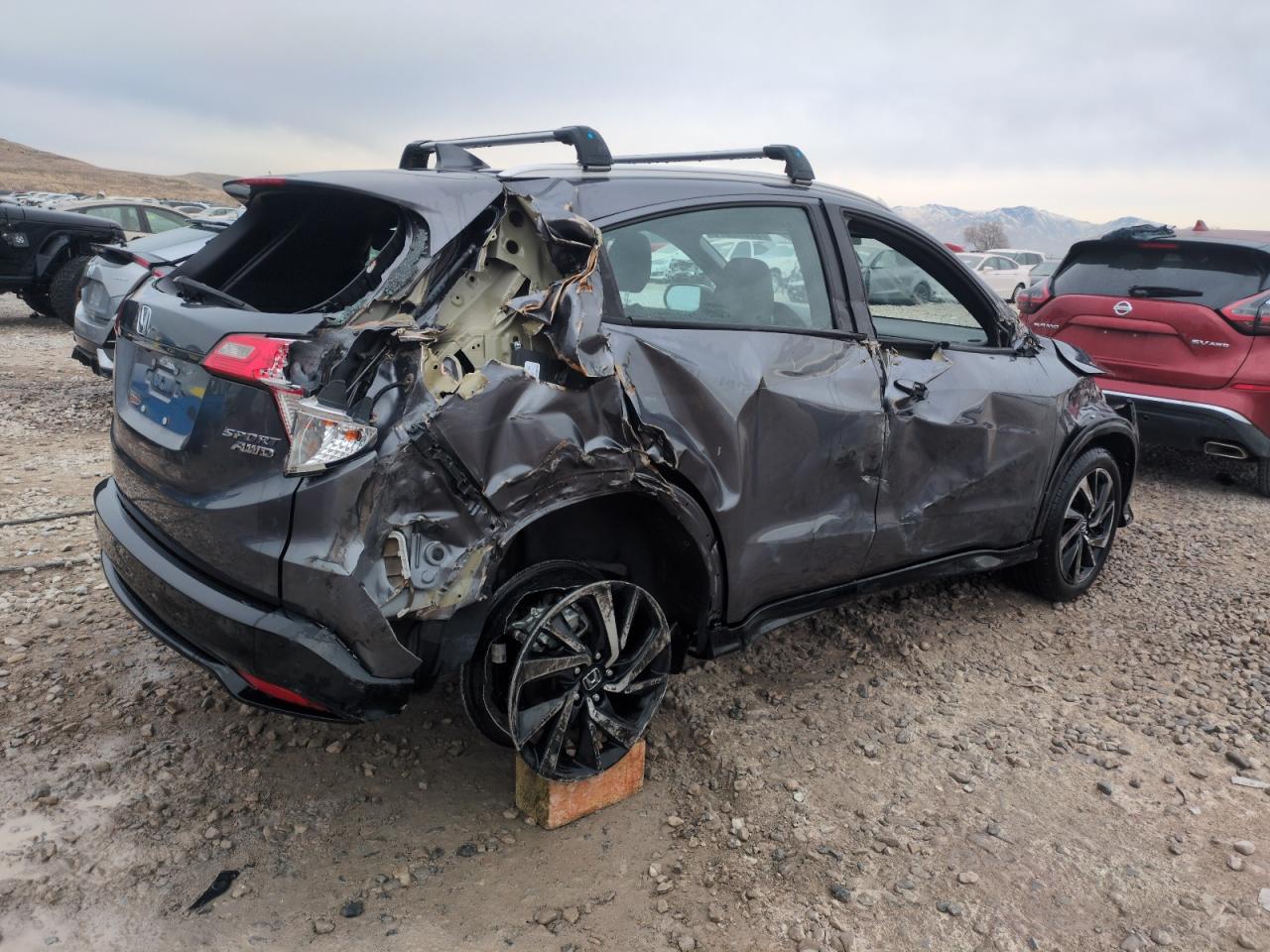 2020 Honda HR-V VIN 3CZRU6H13LM736471 Copart auction photo, side damage thumbnail 3