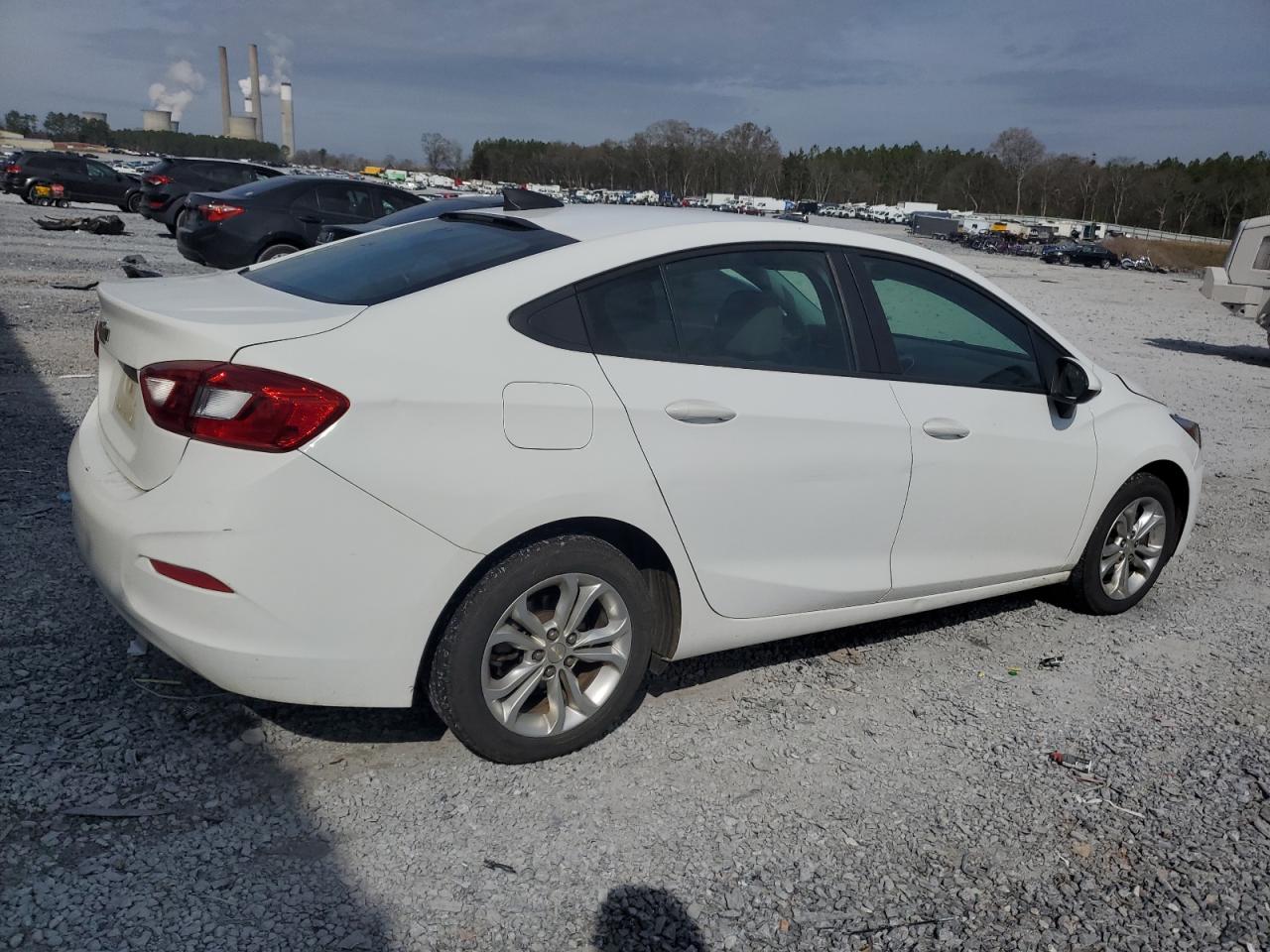 2019 Chevrolet Cruze VIN 1G1BC5SM6K7152686 Copart auction photo, front end damage thumbnail 3