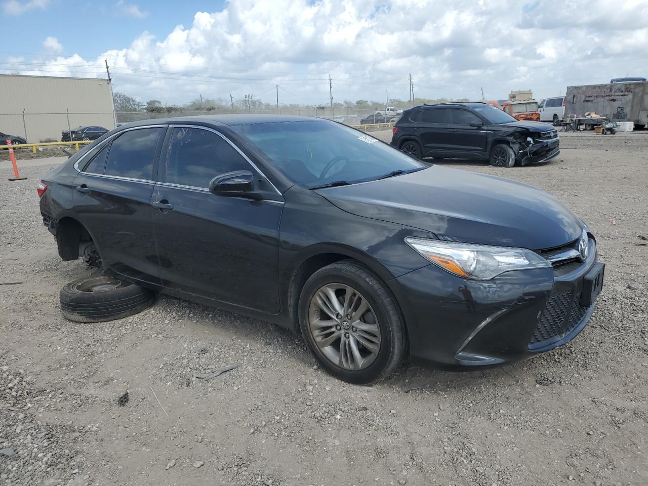 2017 Toyota Camry VIN 4T1BF1FK4HU364802 Copart auction photo, rear end / side damage thumbnail 4