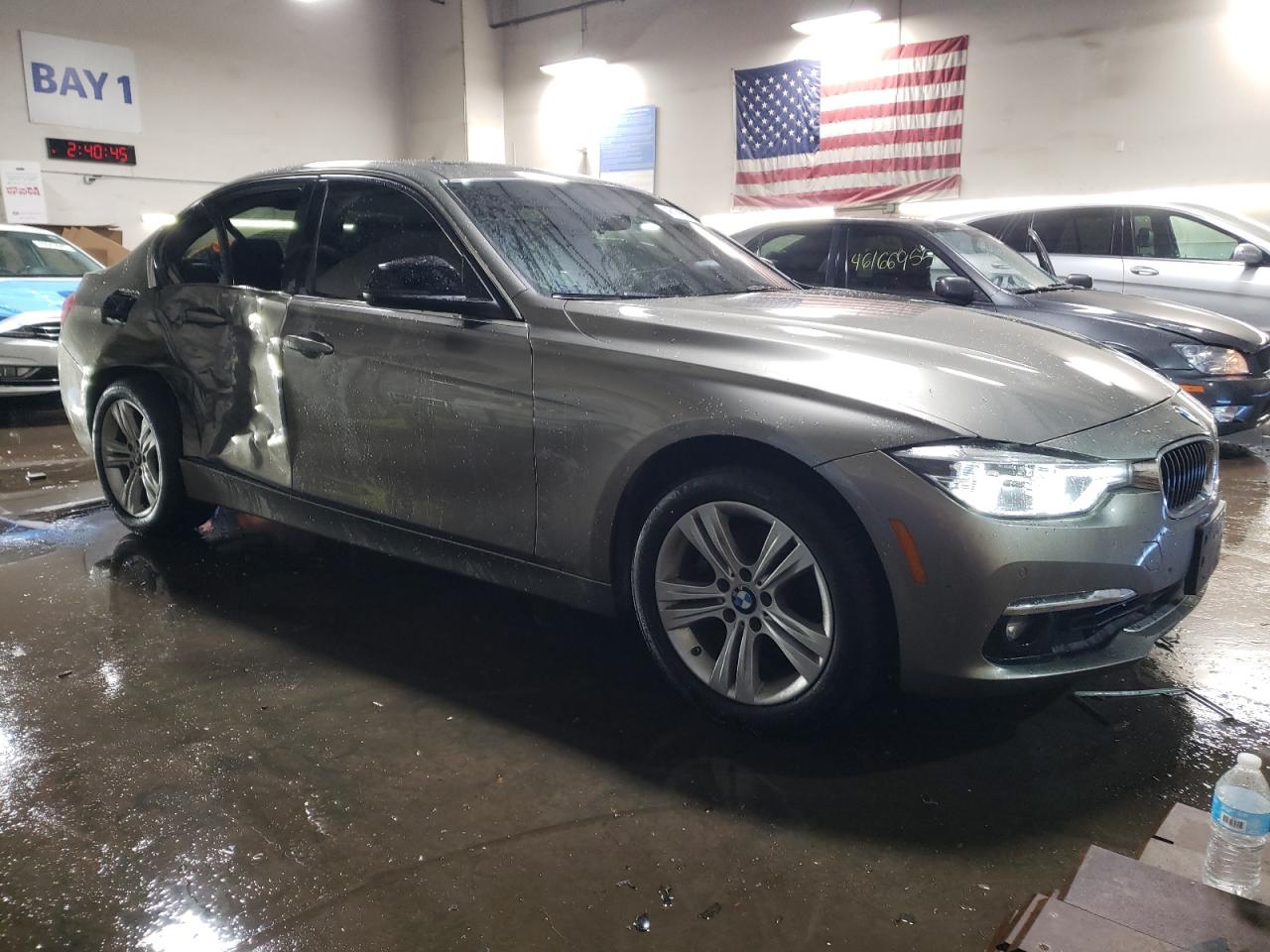 2017 BMW 3er VIN WBA8D9G31HNU61439 Copart auction photo, side / rear end damage thumbnail 4