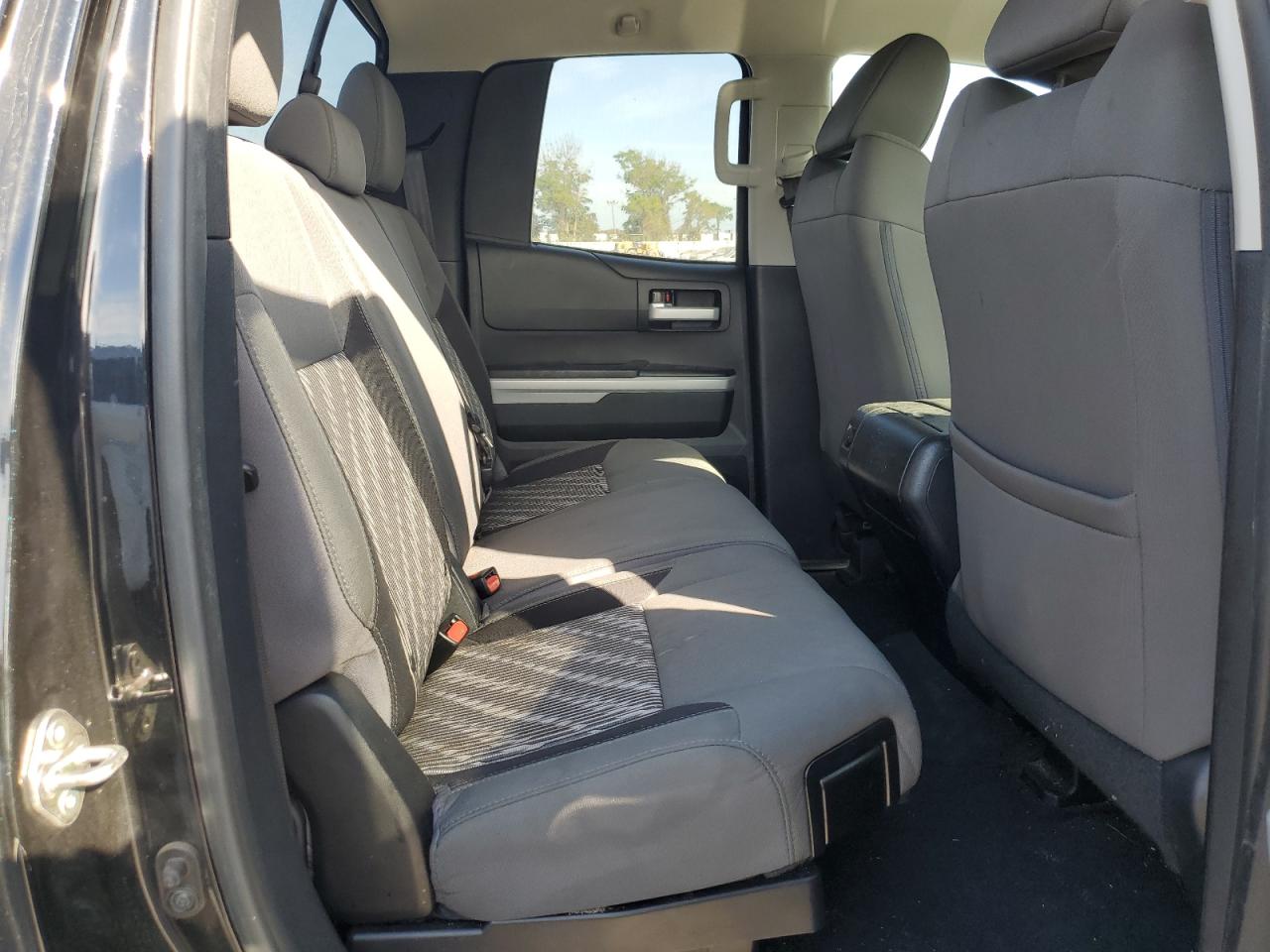 2018 Toyota Tundra VIN 5TFUW5F1XJX746350 Copart auction photo, rear end damage thumbnail 10