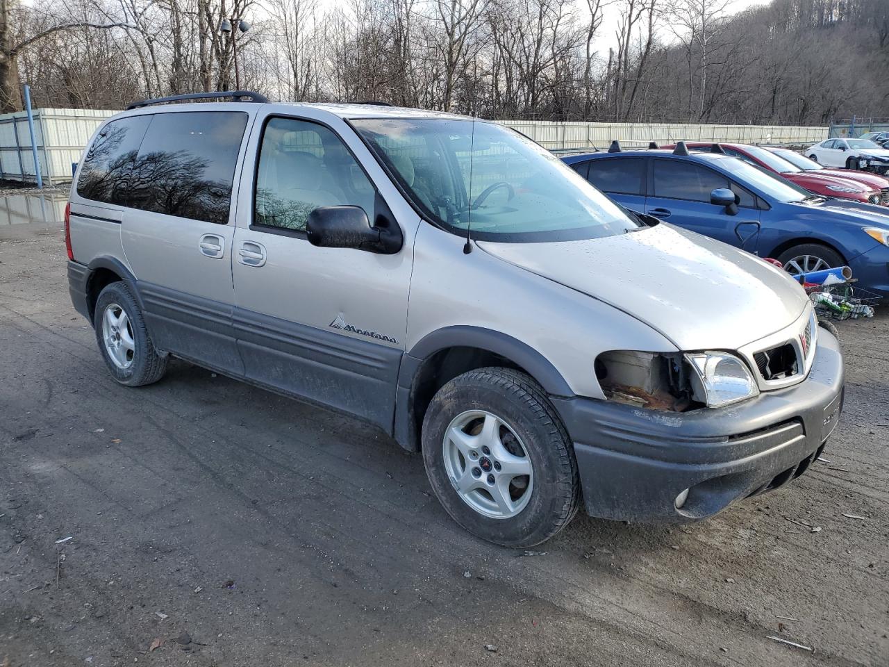 2004 Pontiac Montana VIN 1GMDU03E44D242328 Copart auction photo, front end damage thumbnail 4