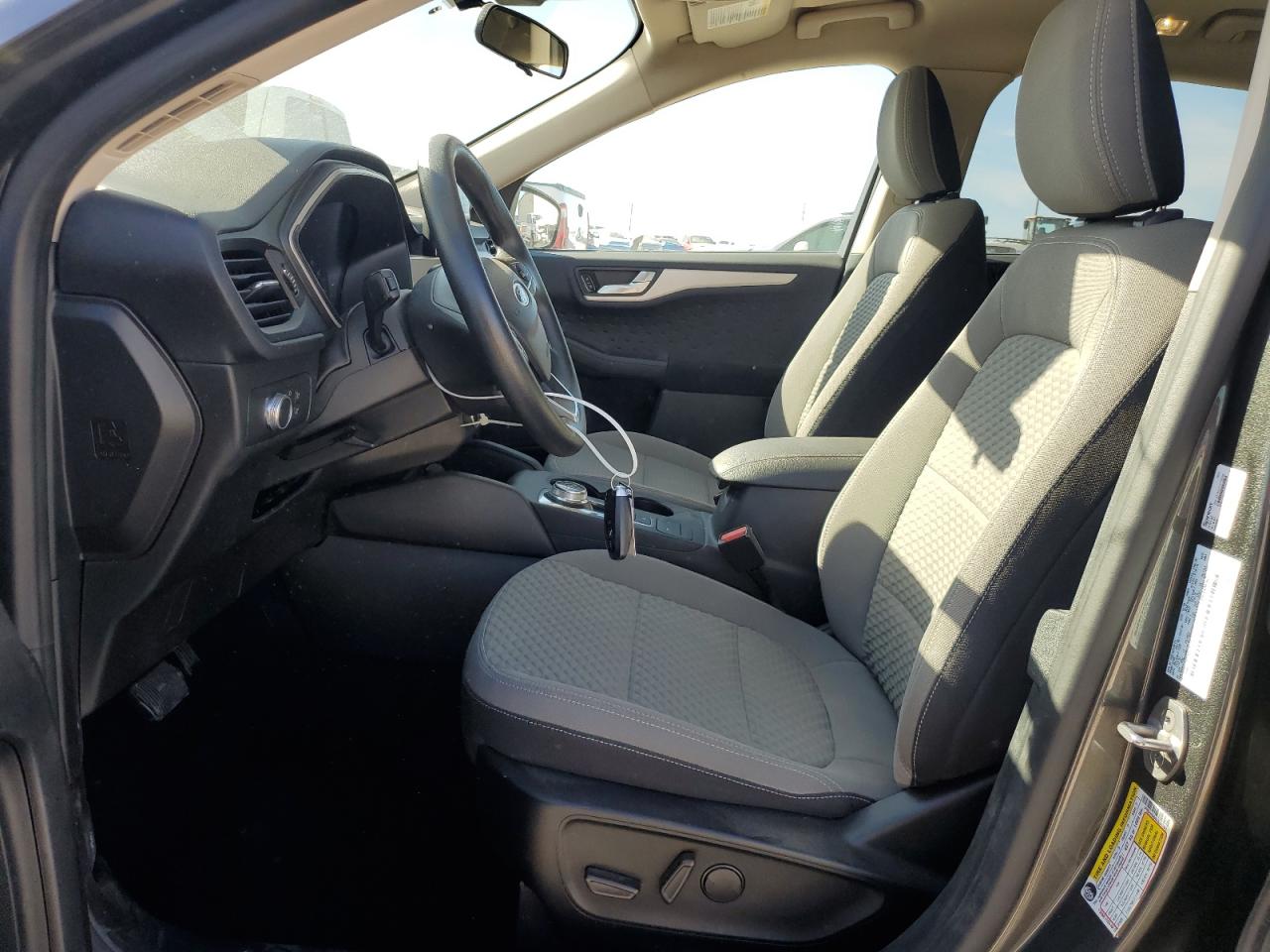 2020 Ford Escape VIN 1FMCU0G64LUC31083 Copart auction photo, front end / minor dent/scratches damage thumbnail 7