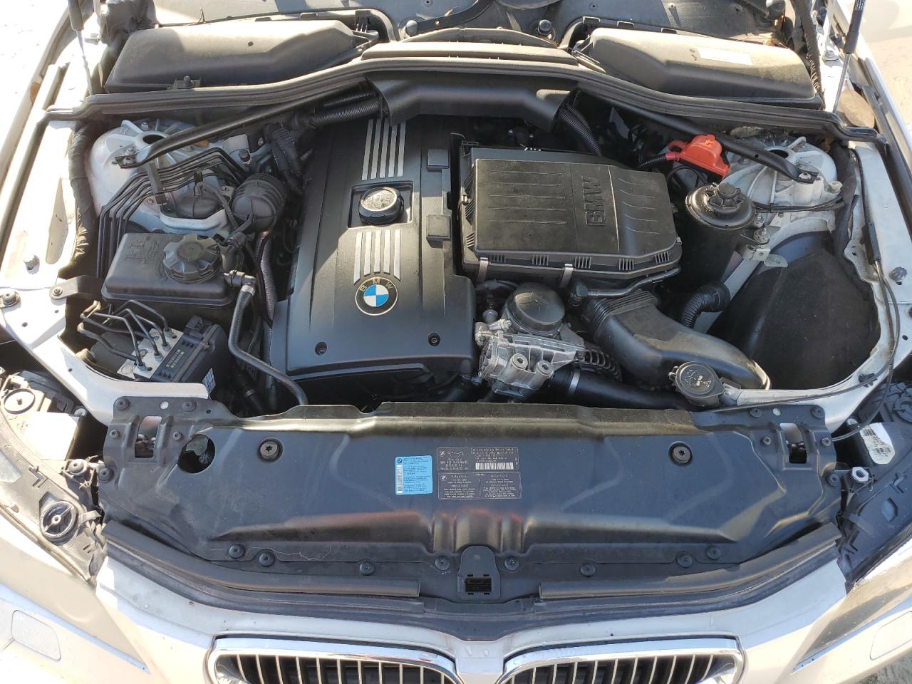 2010 BMW 5er VIN WBANV9C55AC137676 Copart auction photo, water/flood damage thumbnail 11