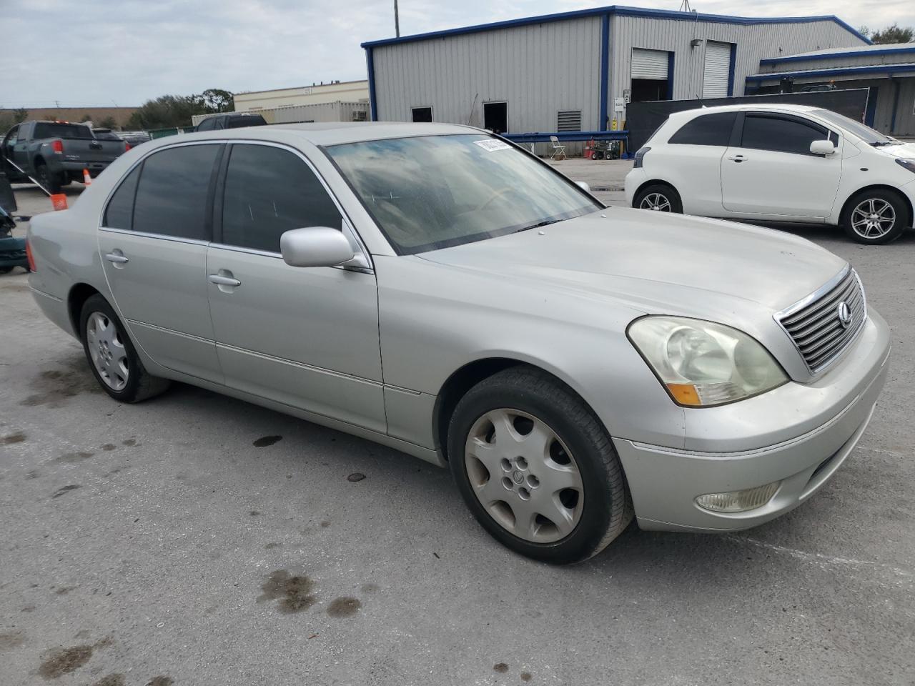 2003 Lexus LS VIN JTHBN30F430120757 Copart auction photo, front end / side damage thumbnail 4