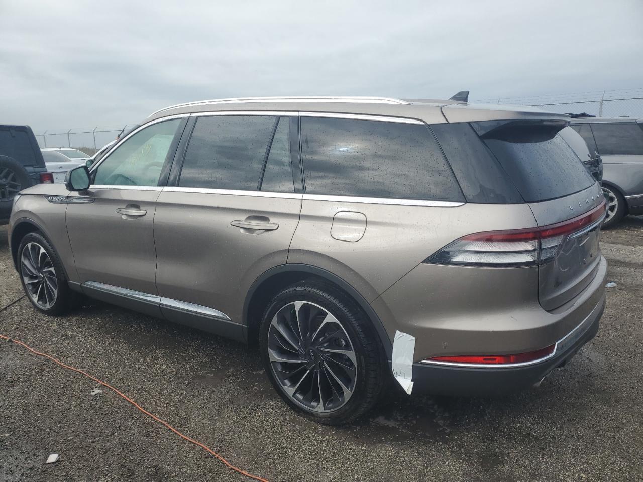 2021 Lincoln Aviator VIN 5LM5J7XC3MGL09091 Copart auction photo, water/flood damage thumbnail 2