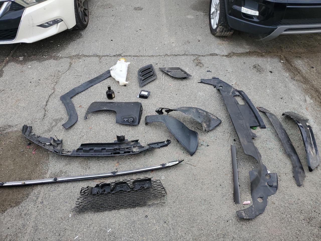 2020 RAM 1500 VIN 1C6SRFET4LN138188 Copart auction photo, front end damage thumbnail 12